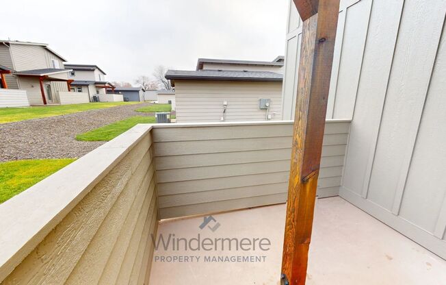 3 beds, 2.5 baths, 1,268 sqft, $1,995, Unit 384 Arissa