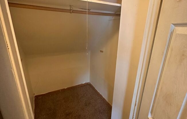 2 beds, 1 bath, 650 sqft, $595, Unit Unit C