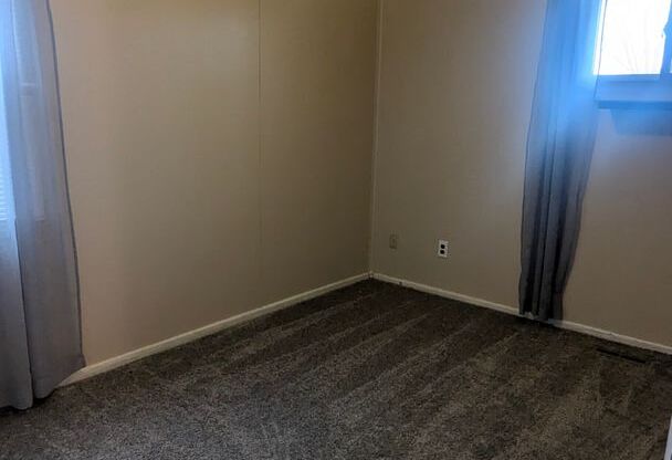 3 beds, 1 bath, $1,475