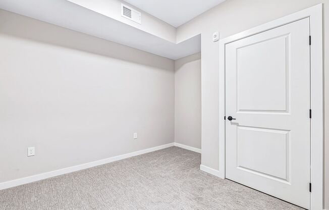 Studio, 1 bath, 542 sqft, $1,465, Unit 3-203