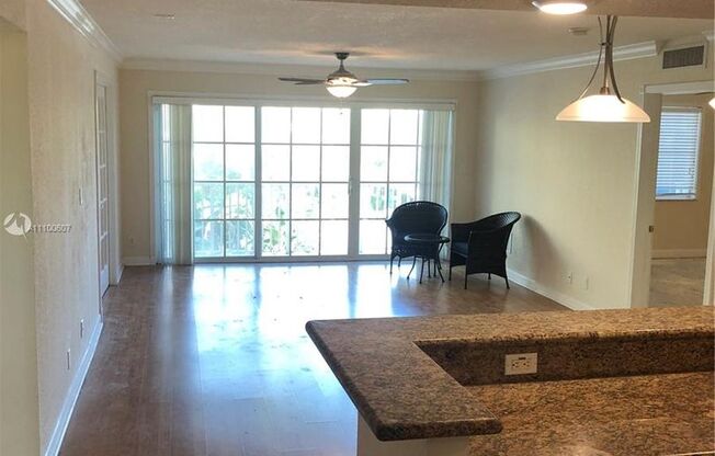 Three Bedroom unit in Victoria Park - Pinecrest Village