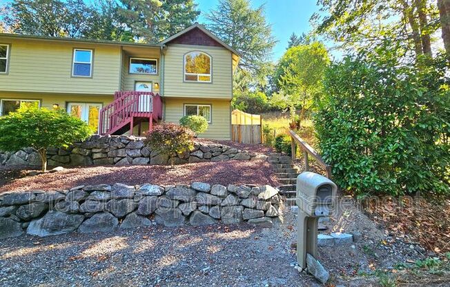 1330 CORBET DR NW