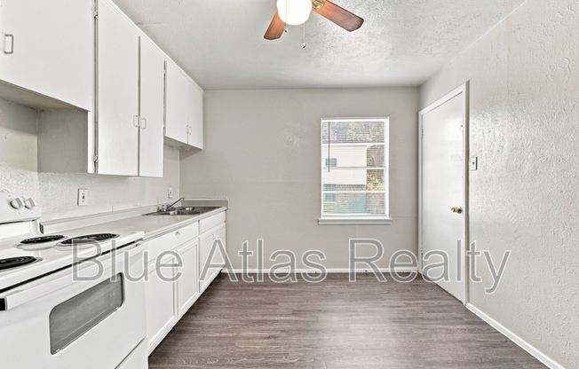 2215 RIVERVIEW DR