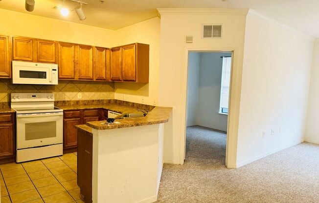 2 beds, 2 baths, $1,750, Unit Unit 112