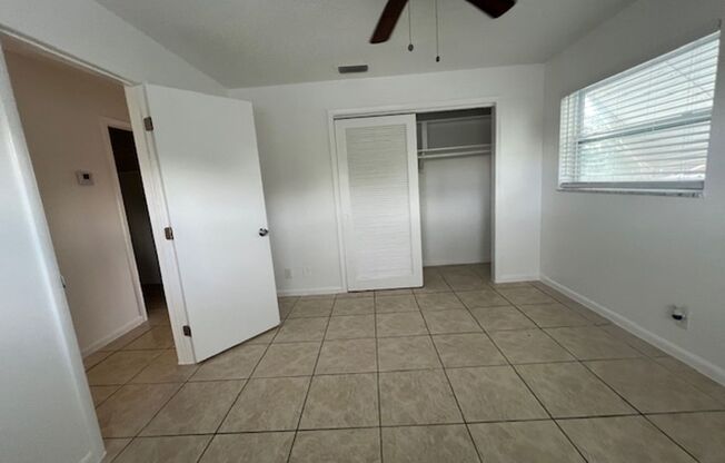 523 S K St Lake Worth, FL 33460