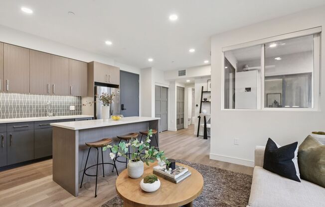 1 bed, 1 bath, 587 sqft, $2,293, Unit 402