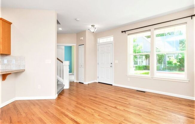 Absolutely Charming 3-Bed 2.5-Bath Home with One Car Garage!