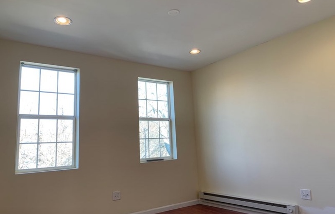 Gorgeous 3-Bedroom, 3-Bath Home in Kensington | Available Now