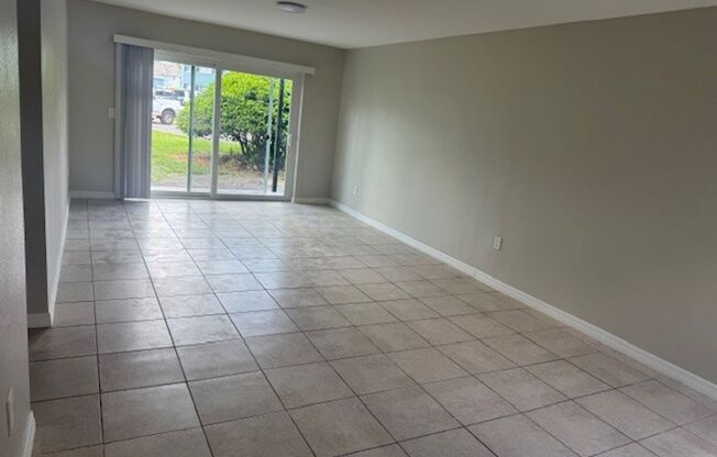 3 beds, 2 baths, 1,259 sqft, $1,850, Unit 844APE