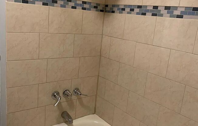 2 beds, 2 baths, $1,590, Unit #D3-207