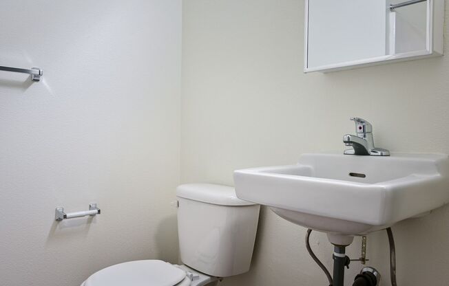 Studio, 1 bath, 279 sqft, $950, Unit W312