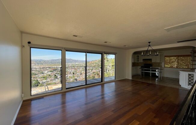 Gorgeous 5 Bed House - Amazing View!