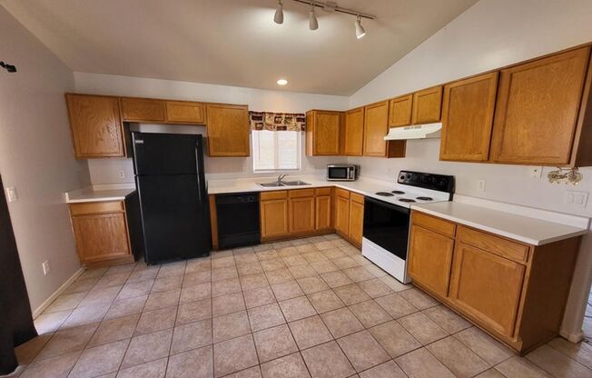 2 bed 2 bath home in Phoenix!
