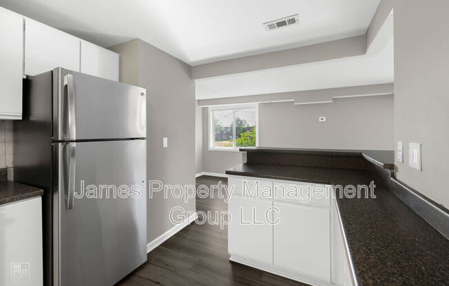 1102 WESTOVER LN