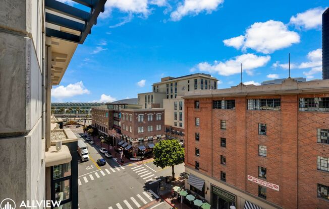 Location, Luxury, and Lifestyle – Top Floor 2BR/2BA in the Heart of the Gaslamp!