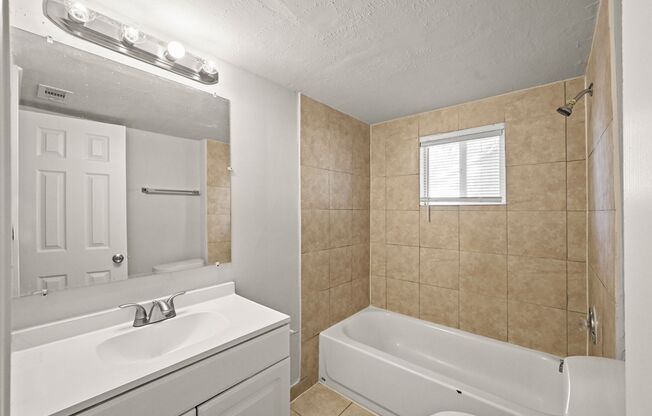 3 beds, 1 bath, $1,295