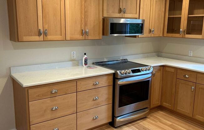 2 beds, 1 bath, $1,550, Unit #2