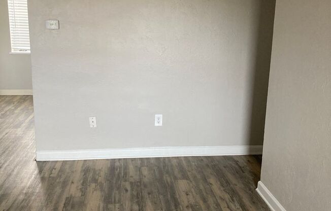 2 beds, 1 bath, 850 sqft, $1,395, Unit 09