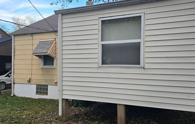 3 beds, 1 bath, $1,100