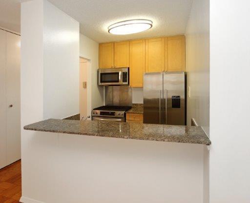 1 bed, 1 bath, $5,095, Unit 15J