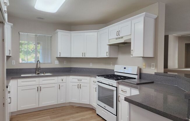 Great Single Story Home McVicker Canyon Hills 3BR, 2BA, 2 Car Garage
