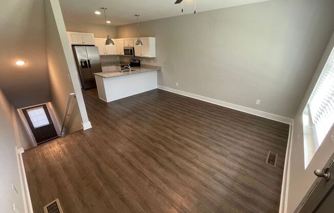 3 beds, 3.5 baths, 1,568 sqft, $2,385, Unit Unit 303