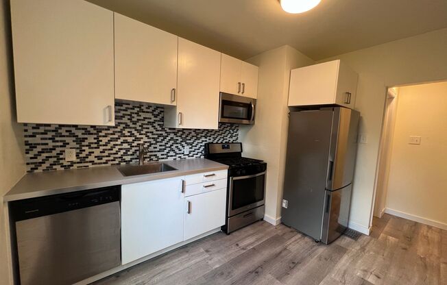 1 bed, 1 bath, $1,025, Unit Floor 1