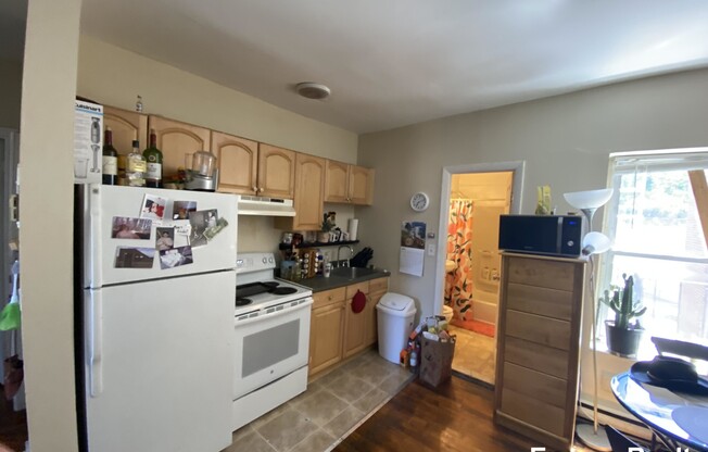 886 Huntington Ave.