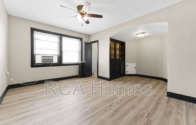 37 W SAINT CLAIR ST