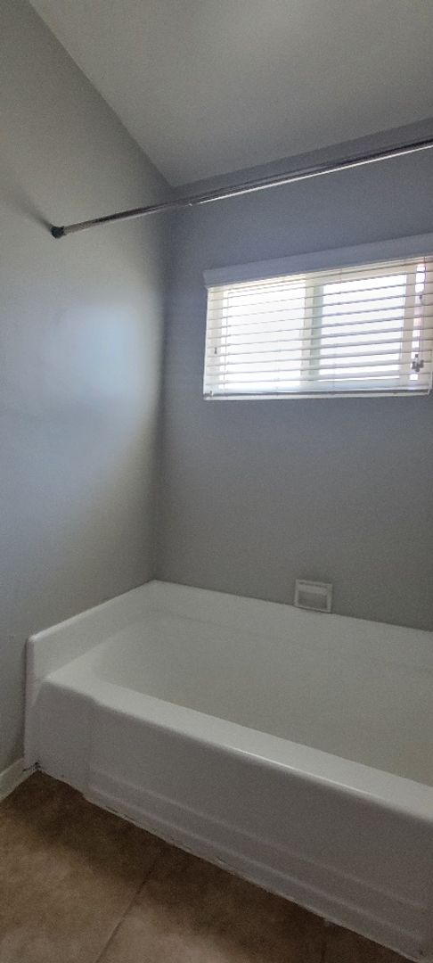 1 bed, 1 bath, 700 sqft, $2,025, Unit 03