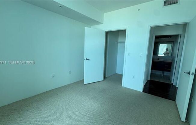 2 beds, 2 baths, 1,180 sqft, $4,000, Unit 1900 N Bayshore Dr # 1911