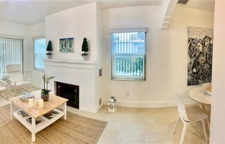 2724 SW 34 CT