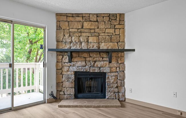 1 bed, 1 bath, $1,500, Unit # 102R