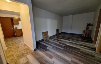 2 beds, 1 bath, 600 sqft, $895, Unit 1