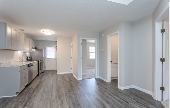 2 beds, 1 bath, 736 sqft, $1,045, Unit 1606-09