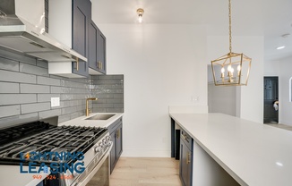 1926 3/4 N WHITLEY AVE