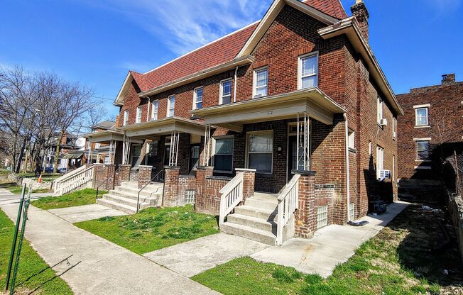 208 214 E 13 AVE