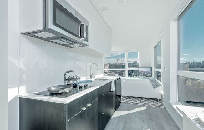 Studio, 1 bath, 381 sqft, $1,280, Unit 513