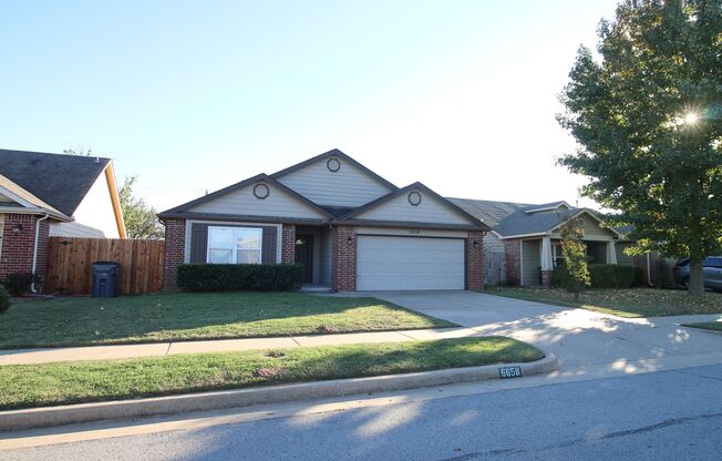 3 Bed 2 Bath Rental in Bixby!