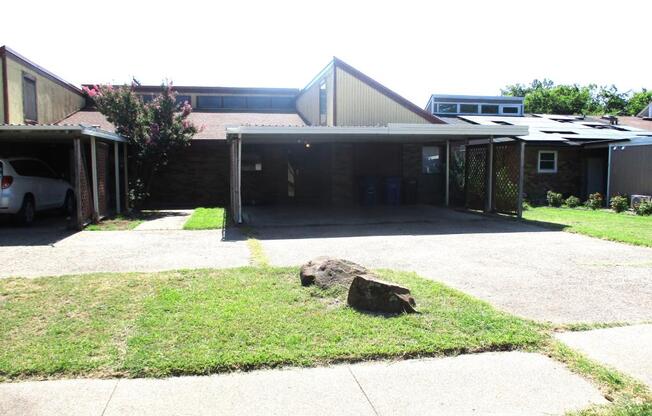 203 YORKSHIRE CT