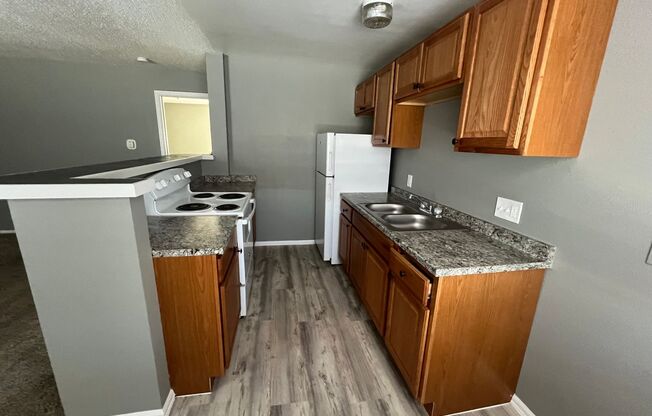 1 bed, 1 bath, 530 sqft, $1,075, Unit 342