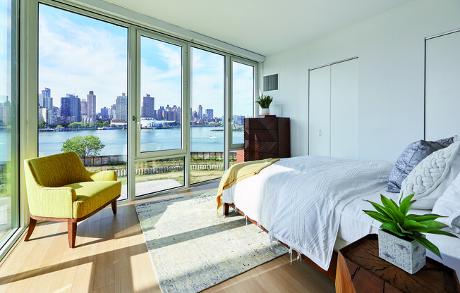 10 Halletts Point