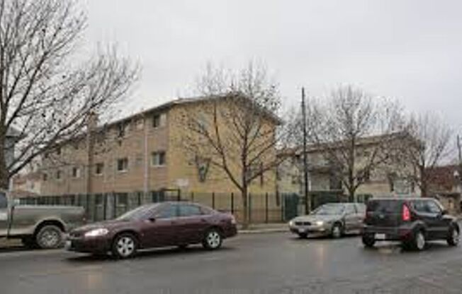 3731-3733 W 63rd (West Lawn)