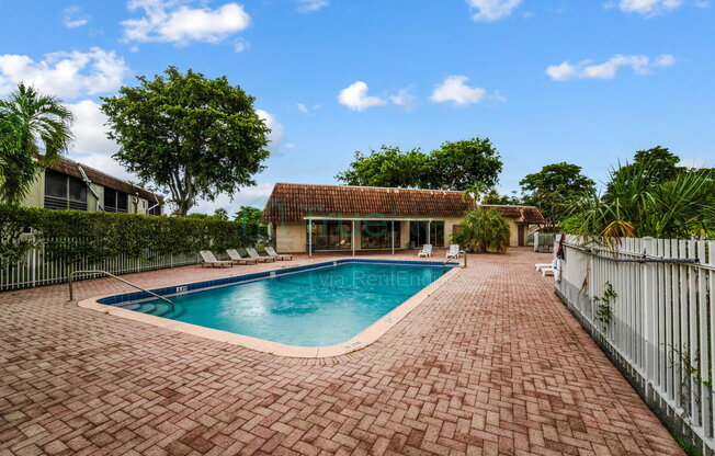 2 beds, 1.5 baths, $2,100, Unit 3f