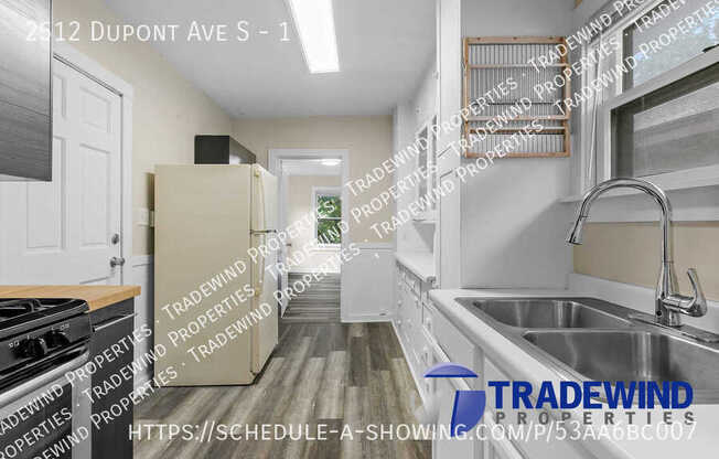 2512 DUPONT AVE S