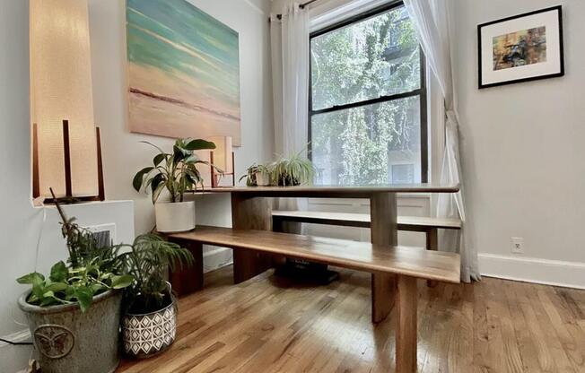 349 W 84 ST