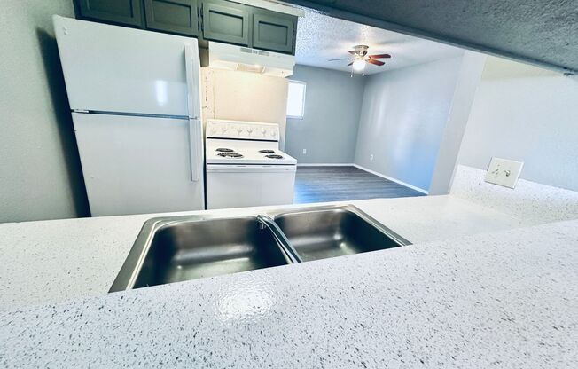 Studio, 1 bath, 500 sqft, $795, Unit 103