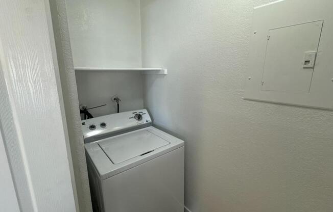 2 beds, 2 baths, 998 sqft, $1,600