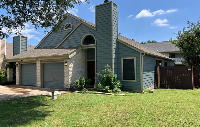3 beds, 2 baths, 1,203 sqft, $1,950, Unit 11620B