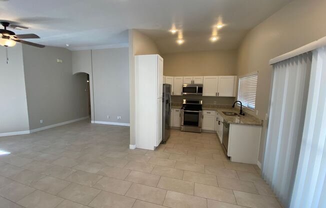 Renovated Super Sharp 3 bedroom, 2 bathroom in Excellent Location